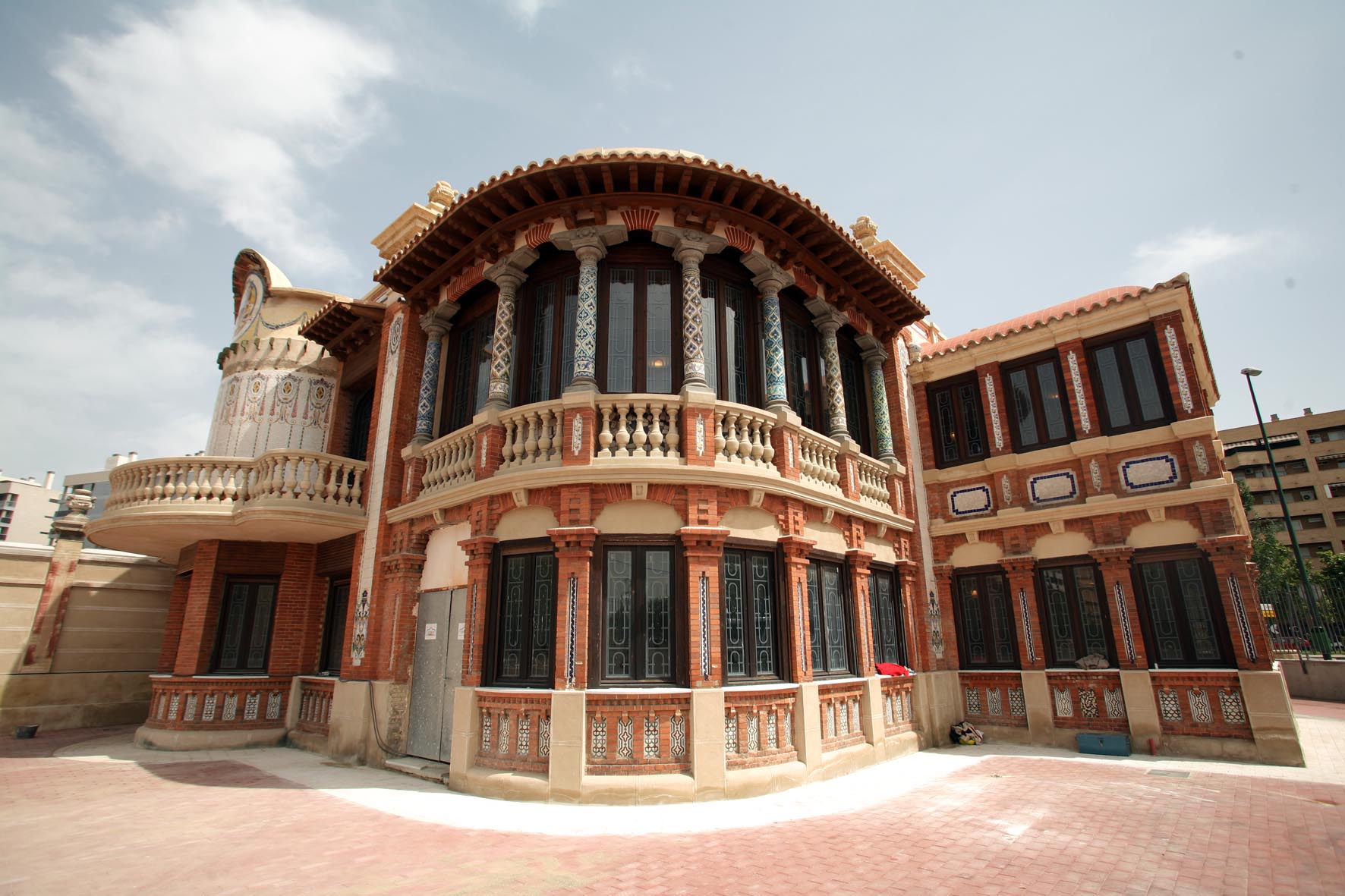 DEL VIEJO ARRABAL A LA AZUCARERA