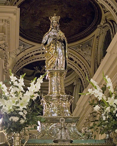 Virgen del Pilar y Macarena pequeña